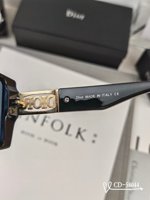 Очки солнцезащитные фото 9