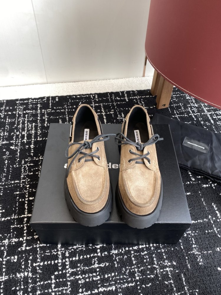 Туфлі жіночі