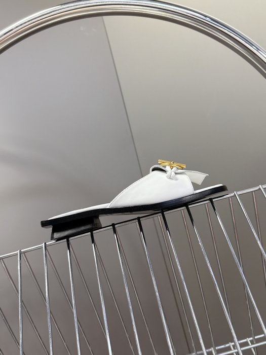 Шлепанцы фото 5