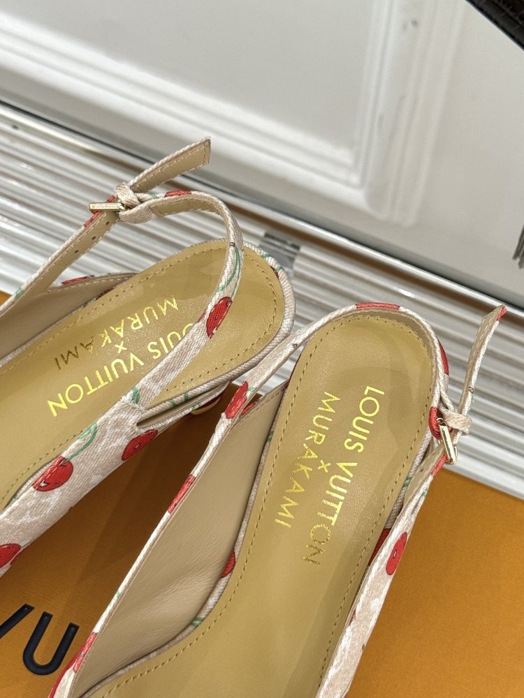 Босоножки фото 8