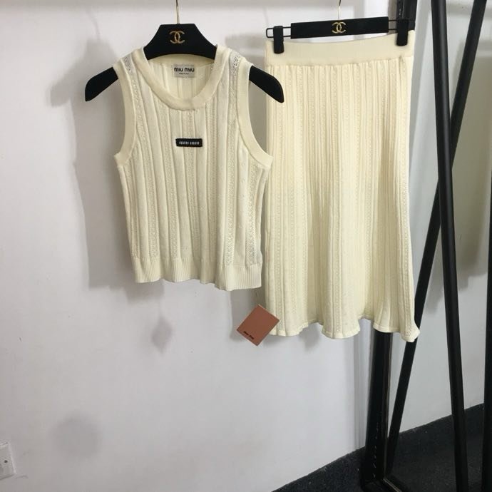 Костюм женский фото 7