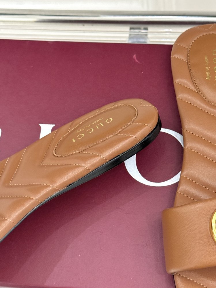 Шльопанці жіночі фото 6