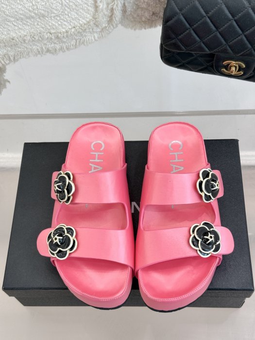 Шлепанцы фото 4