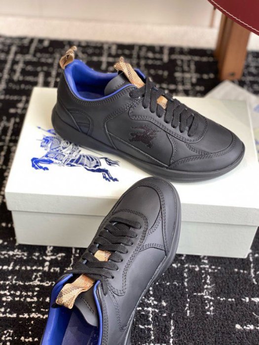 Кросівки фото 6