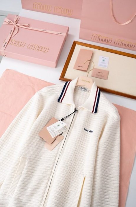 Blouse on lightning фото 6