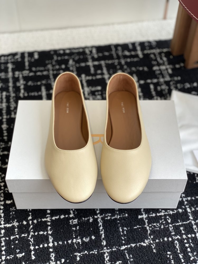 Балетки шкіряні