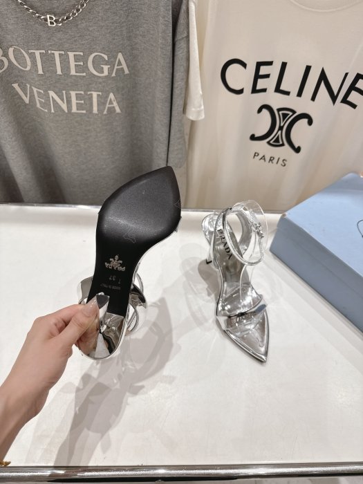 Босоніжки фото 9