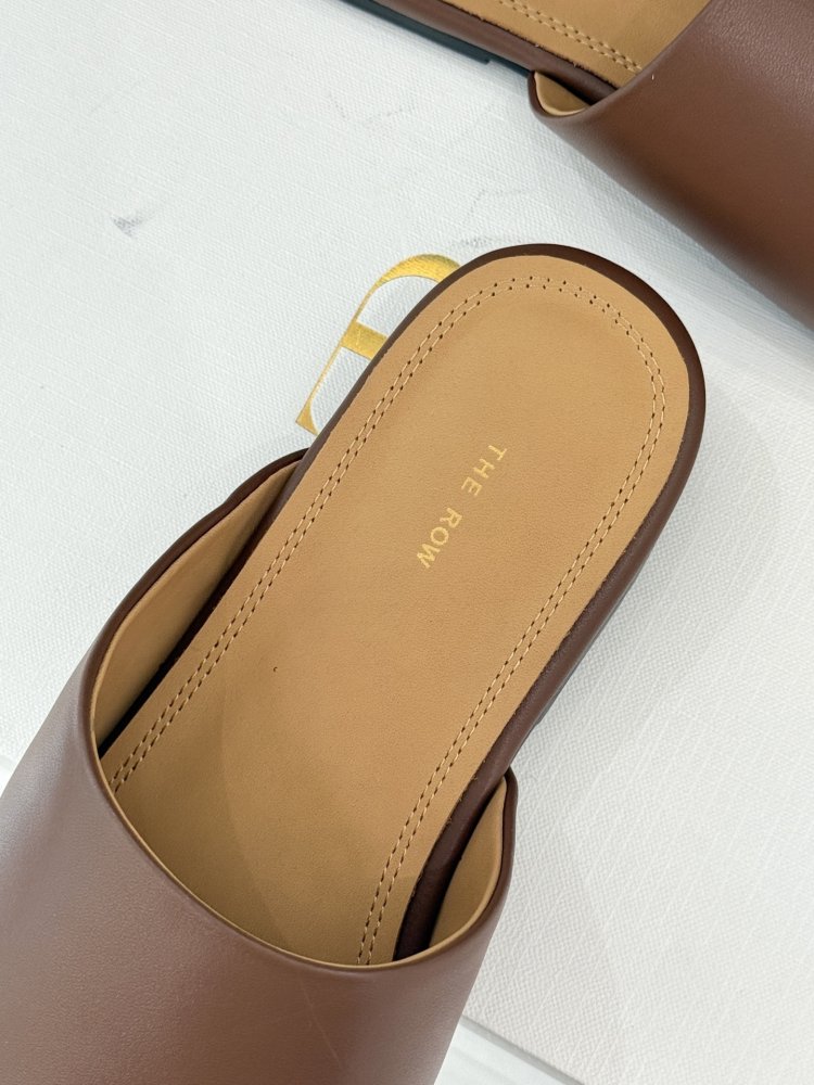 Шлепанцы женские фото 8