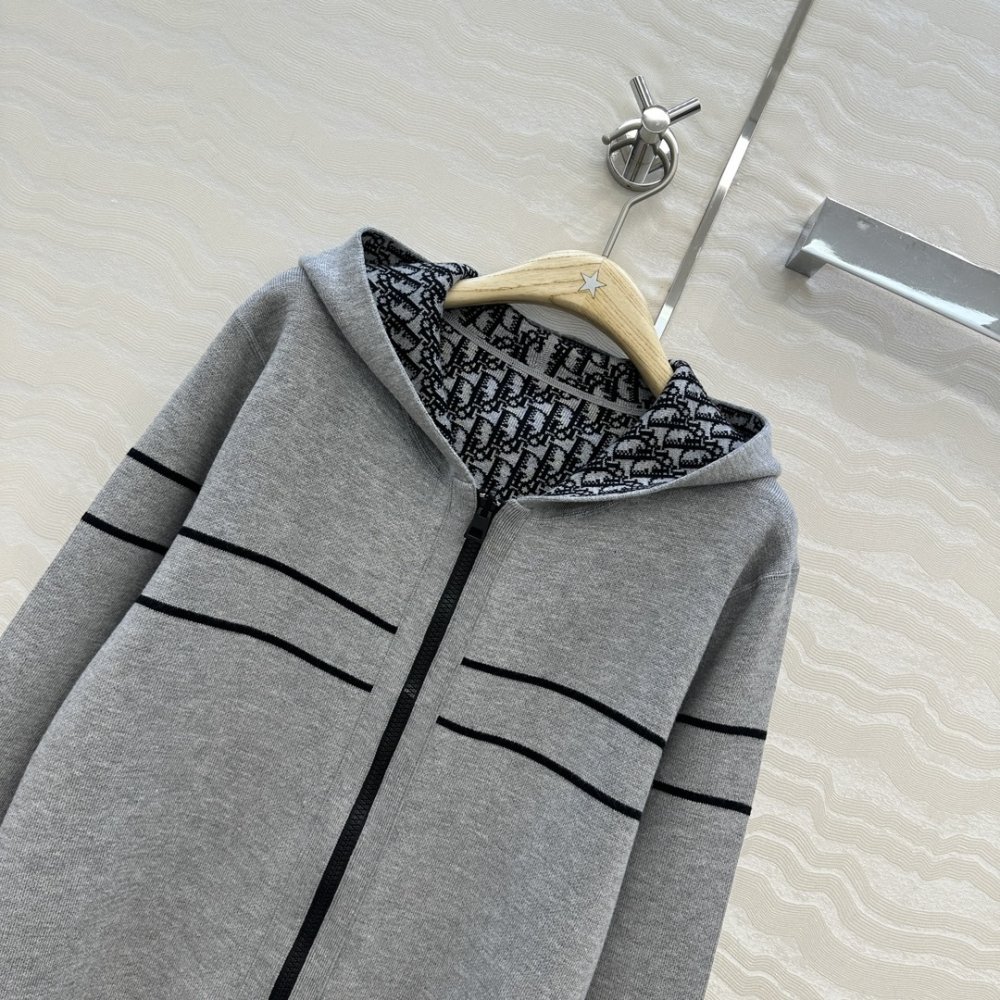 Кофта жіноча фото 2