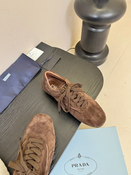 Кроссовки фото 4