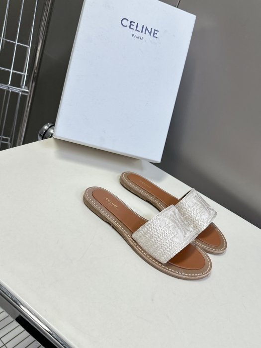 Шлепанцы женские фото 2