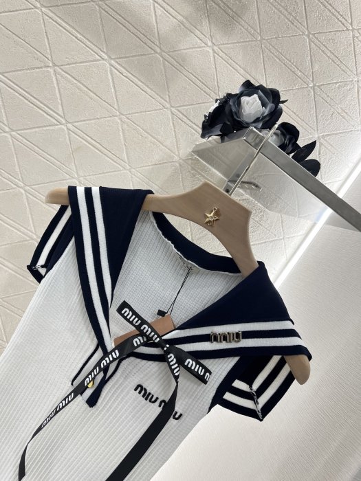 Футболка женская фото 3