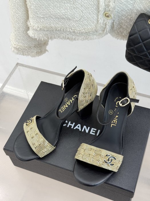 Босоножки фото 2