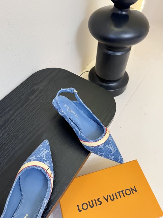 Босоножки фото 4