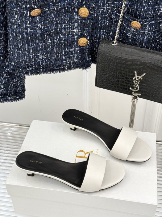 Босоножки фото 3