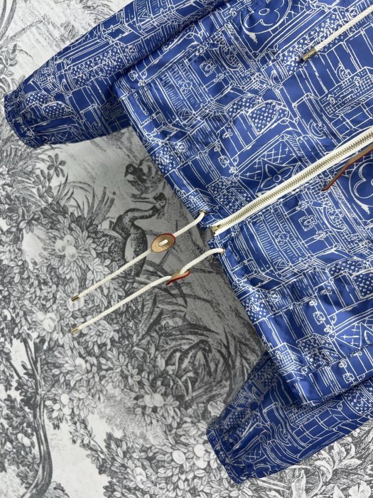 Jacket women's фото 3