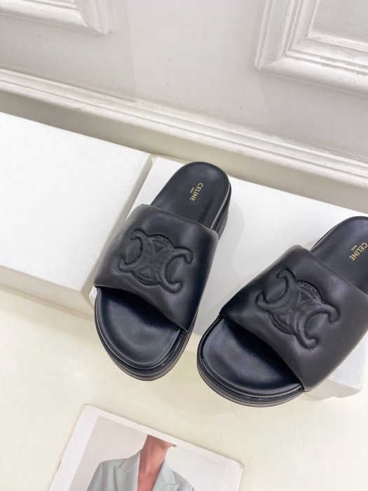 Шлепанцы женские фото 7