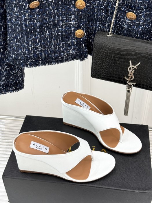 Босоножки фото 3