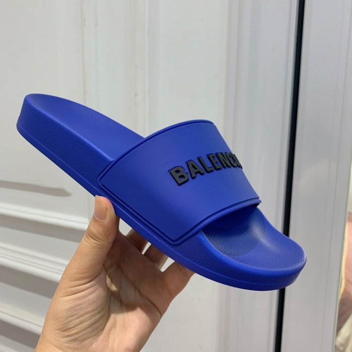 Шлепанцы фото 3