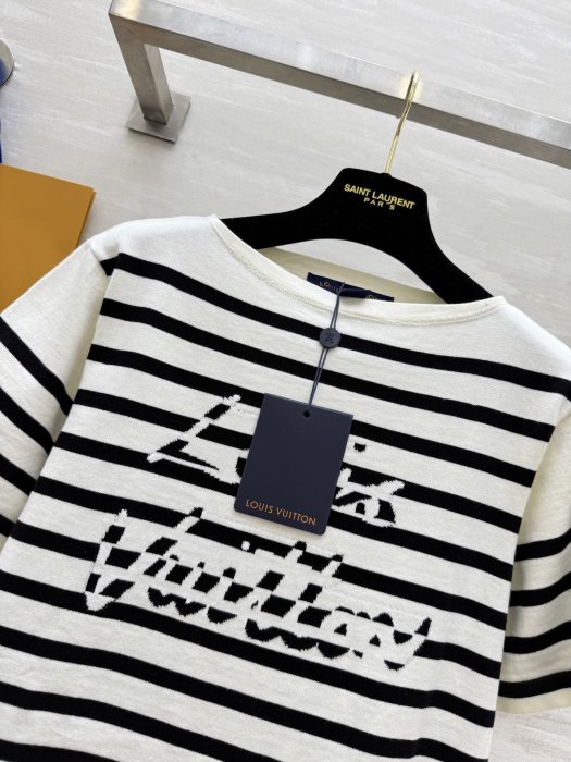 Футболка женская фото 6