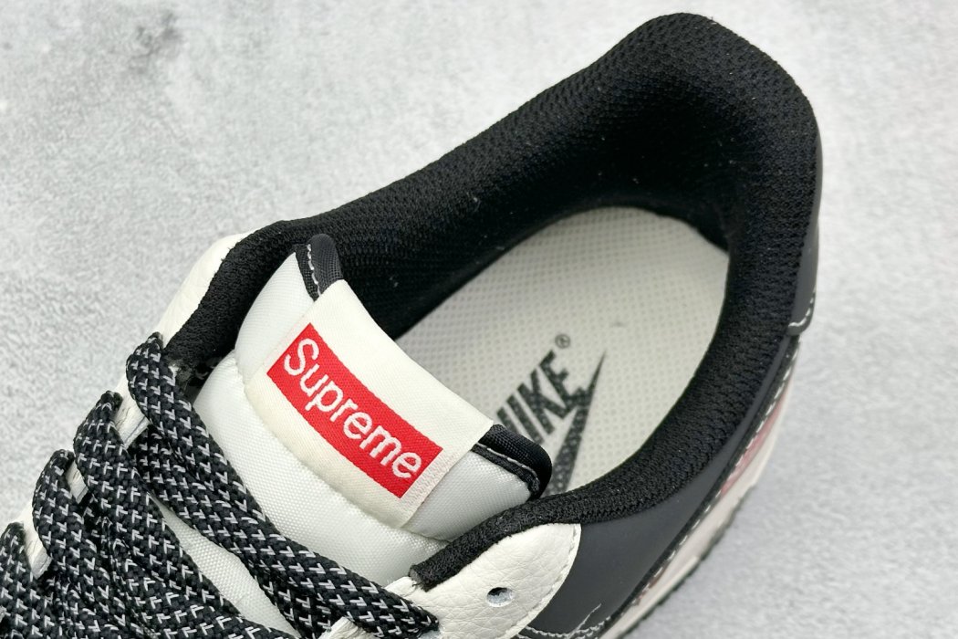 Sneakers Nike Air Force 1 Low 07 x Supreme фото 8