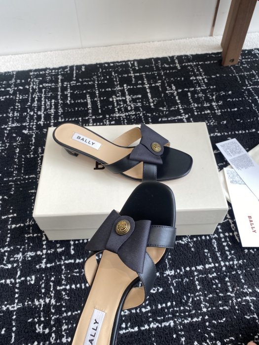 Босоніжки фото 6