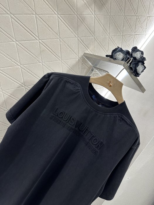 T-shirt women's фото 8