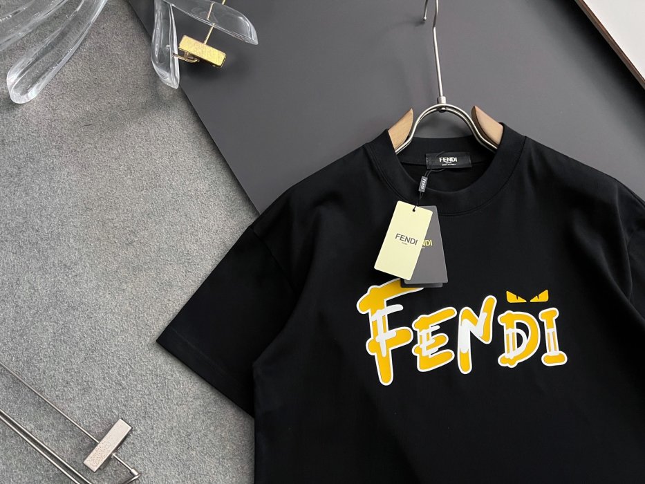 T-shirt men's фото 2