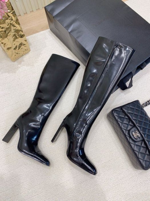 Leather boots on stud фото 7