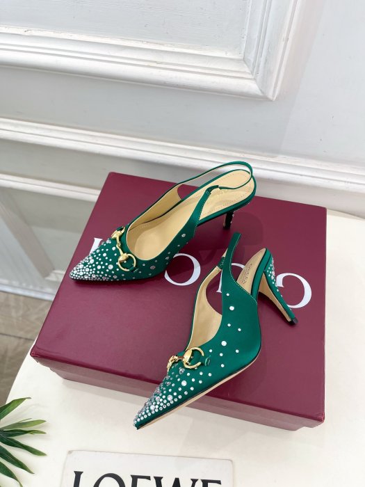 Босоножки фото 5