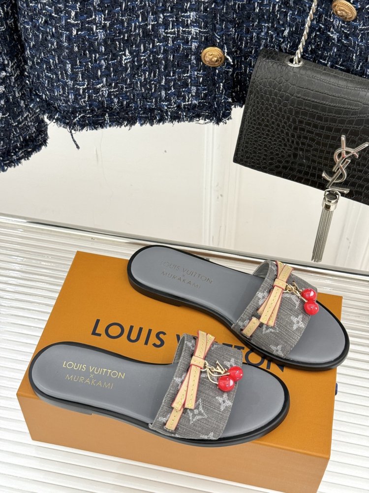 Шлепанцы женские фото 3