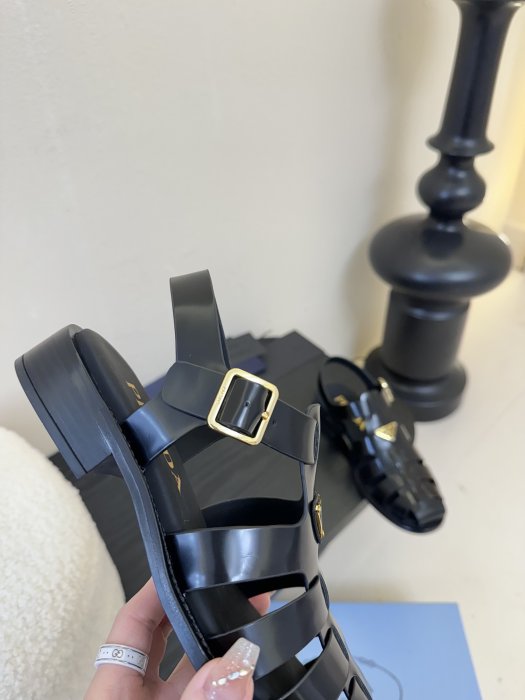 Сандалии женские фото 6