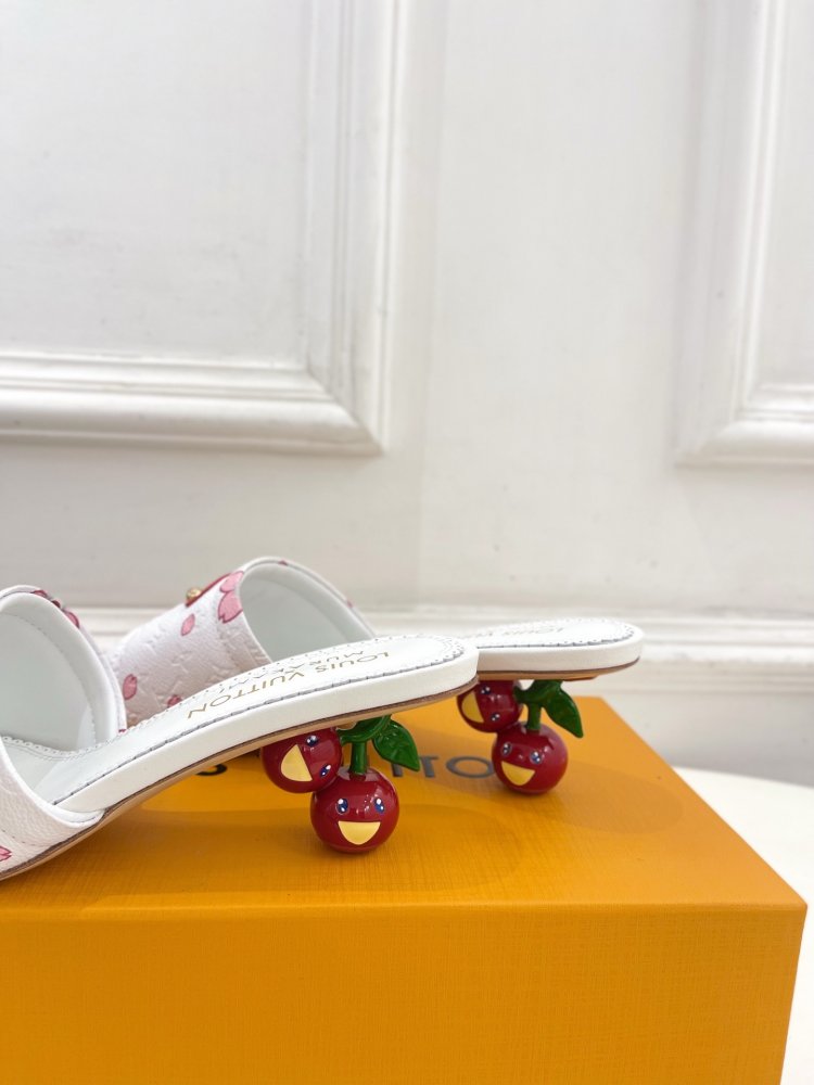 Босоніжки фото 8