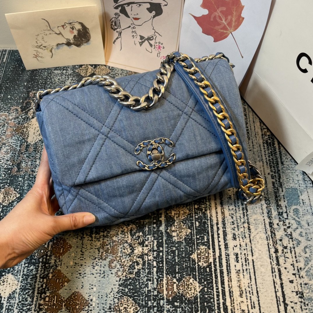 Сумка CHANEL 19 Hand Chain Shoulder Bag AS1160 26 см фото 2