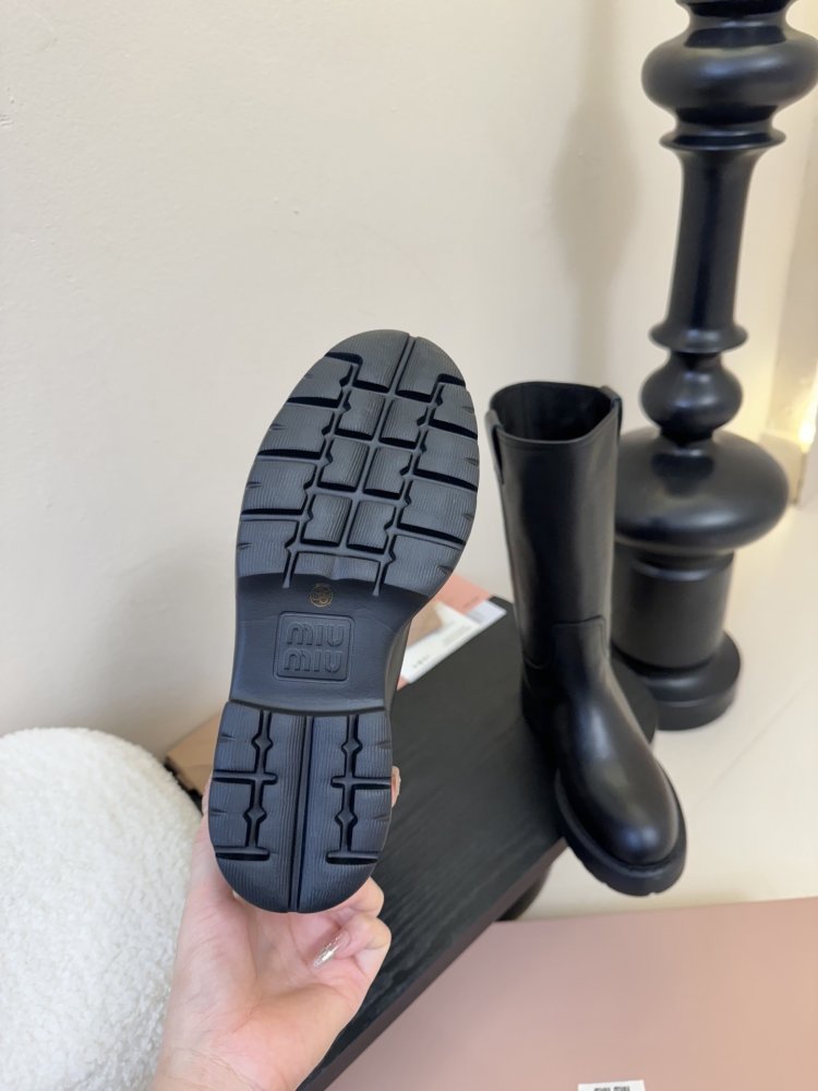 Сапоги женские фото 9