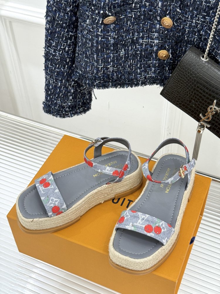 Босоніжки фото 2