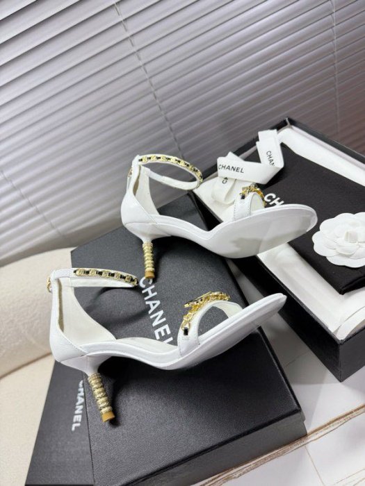 Босоножки фото 8