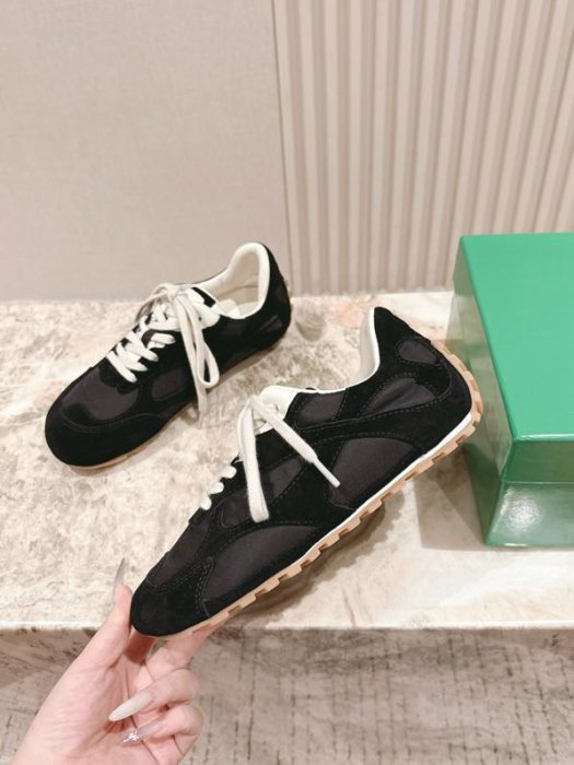 Кроссовки фото 3