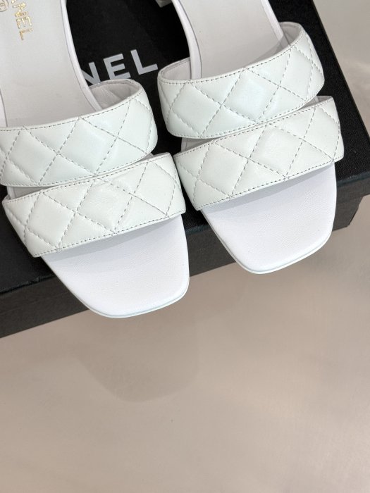 Босоножки фото 7