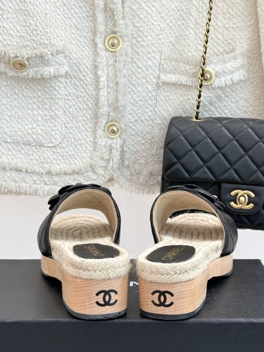 Босоножки фото 6