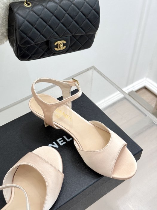 Босоножки фото 5