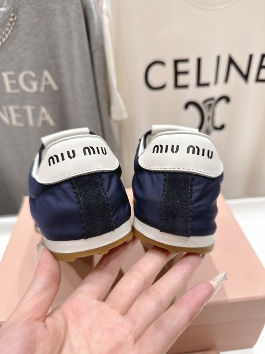 Кроссовки фото 8