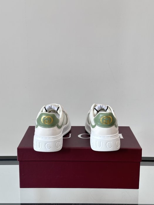 Кросівки чоловічі фото 8