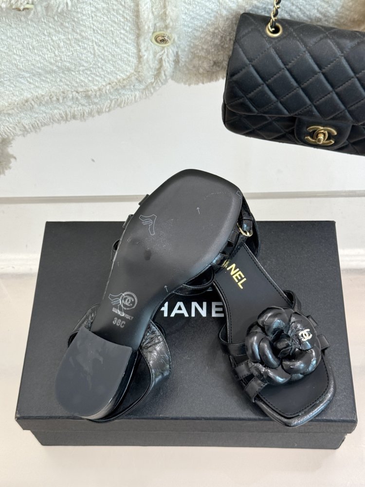 Босоножки фото 9