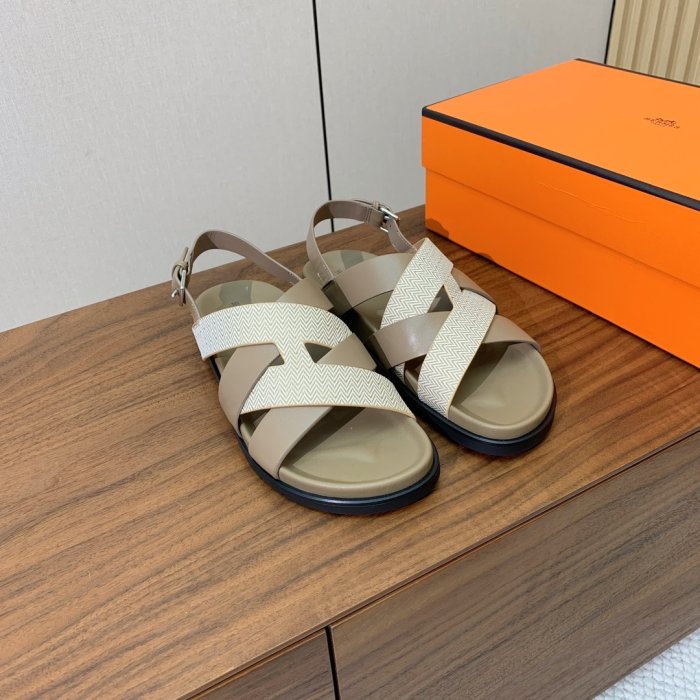 Сандалии женские фото 6