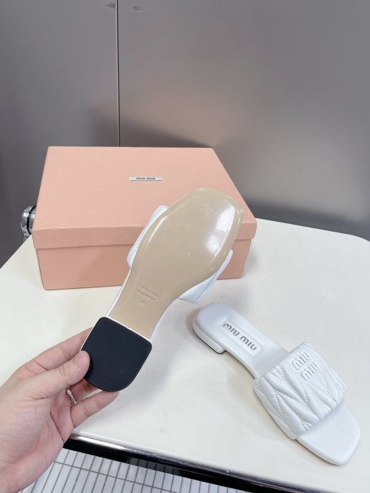 Шлепанцы фото 8