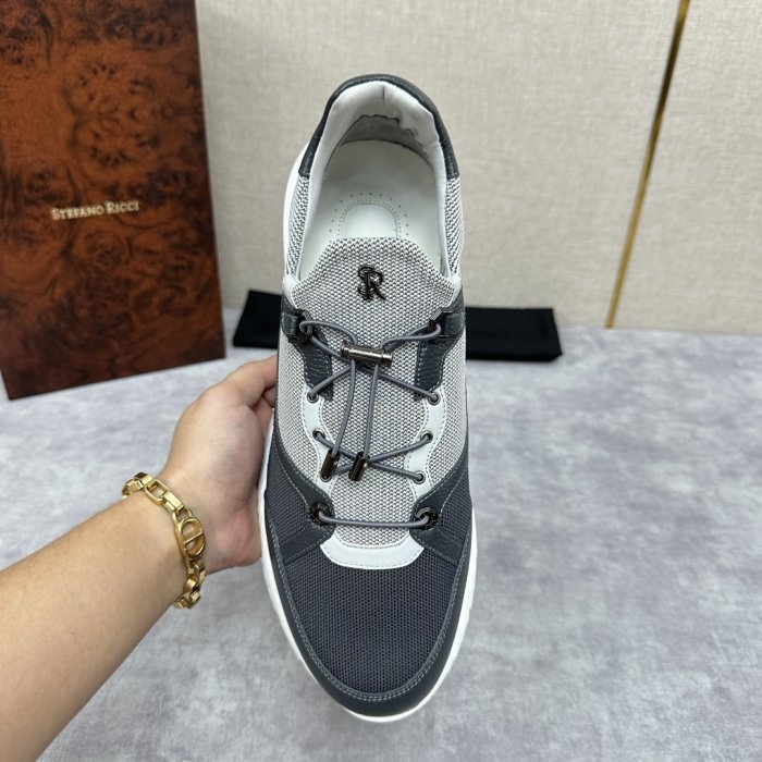 Кросівки фото 5