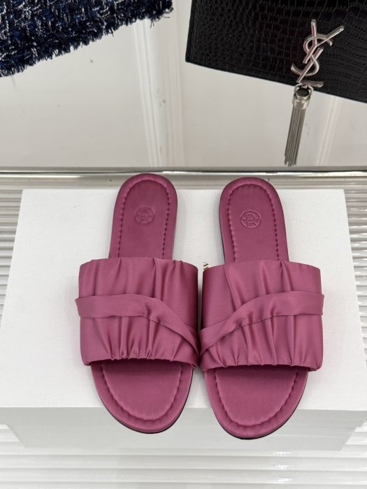 Шлепанцы фото 4