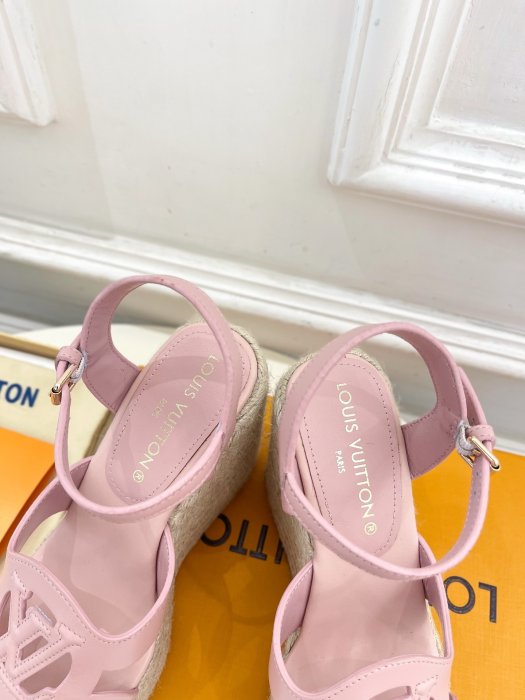 Босоножки фото 7