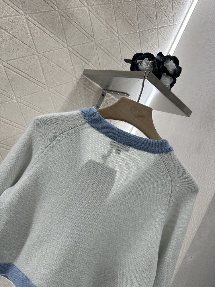 Короткий в'язаний кардиган фото 4